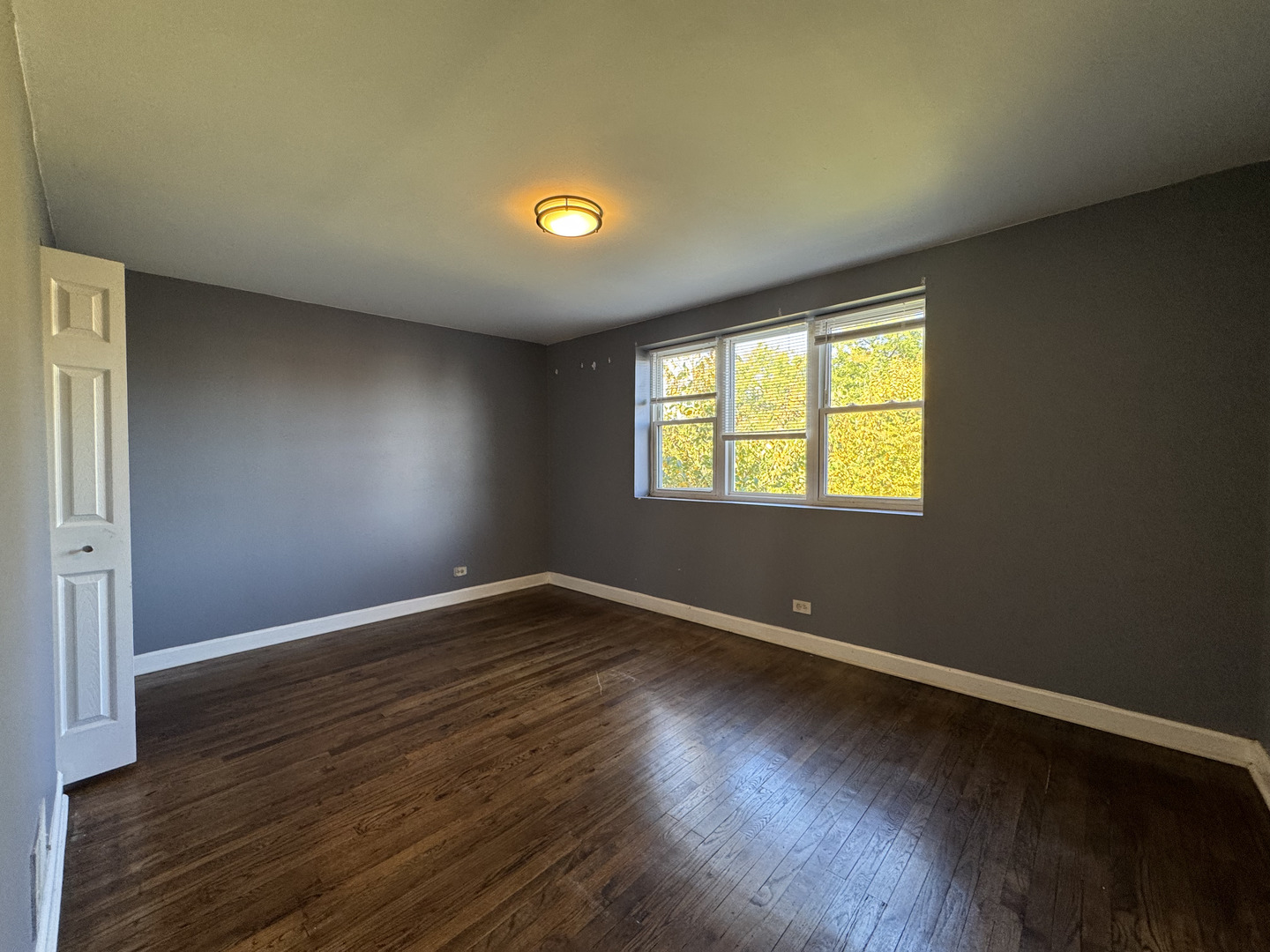 75 E 37th Place