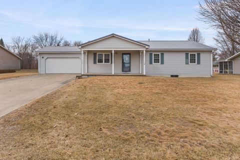 Photo of 424 12th Avenue B, Erie, IL 61250 (MLS # 12588291)