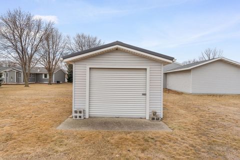 Tiny photo for 424 12th Avenue B, Erie, IL 61250 (MLS # 12588291)