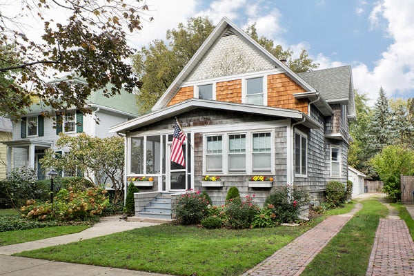 1121 GRANT ST # 2, EVANSTON, IL 60201 - Image 81f52cdfd0d2f0b5193399bb16f487a2/2440895981