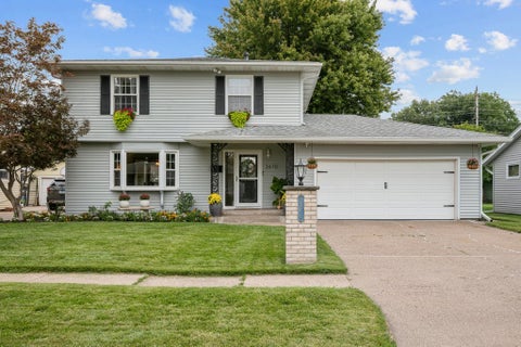 Photo of 3610 37th Street, Moline, IL 61265 (MLS # 12758352)