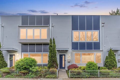 Photo of Chicago, IL 60647 (MLS # 12613668)