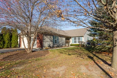 Photo of 94 W Essington Drive, Round Lake, IL 60073 (MLS # 12516563)