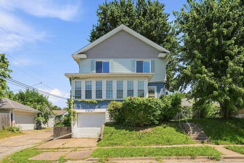 Photo of 2111 MISSISSIPPI Avenue, Davenport, IA 52803 (MLS # 12680783)
