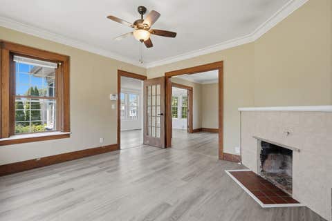 Tiny photo for 2111 MISSISSIPPI Avenue, Davenport, IA 52803 (MLS # 12680783)