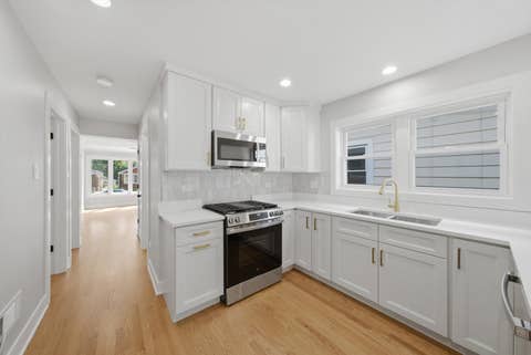 Tiny photo for 5750 S Oak Park Avenue, Chicago, IL 60638 (MLS # 12707640)