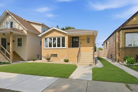 Tiny photo for 5750 S Oak Park Avenue, Chicago, IL 60638 (MLS # 12707640)