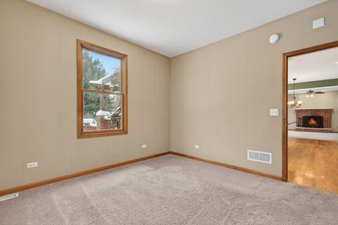 Tiny photo for 440 Lathem Street, Batavia, IL 60510 (MLS # 12519305)