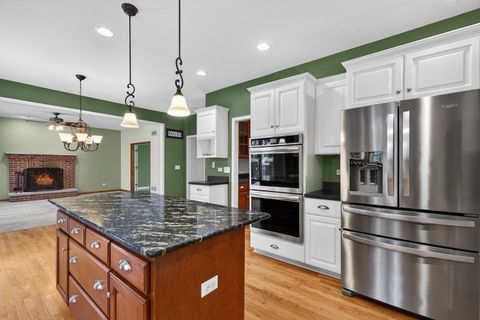 Tiny photo for 440 Lathem Street, Batavia, IL 60510 (MLS # 12519305)