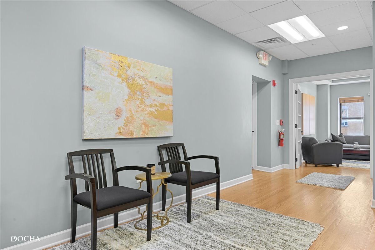 202 W Main Street 202