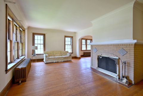 Tiny photo for 6840 N Olcott Avenue, Chicago, IL 60631 (MLS # 12658467)