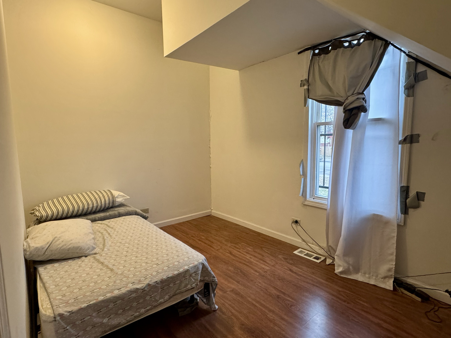 5106 S Carpenter Street