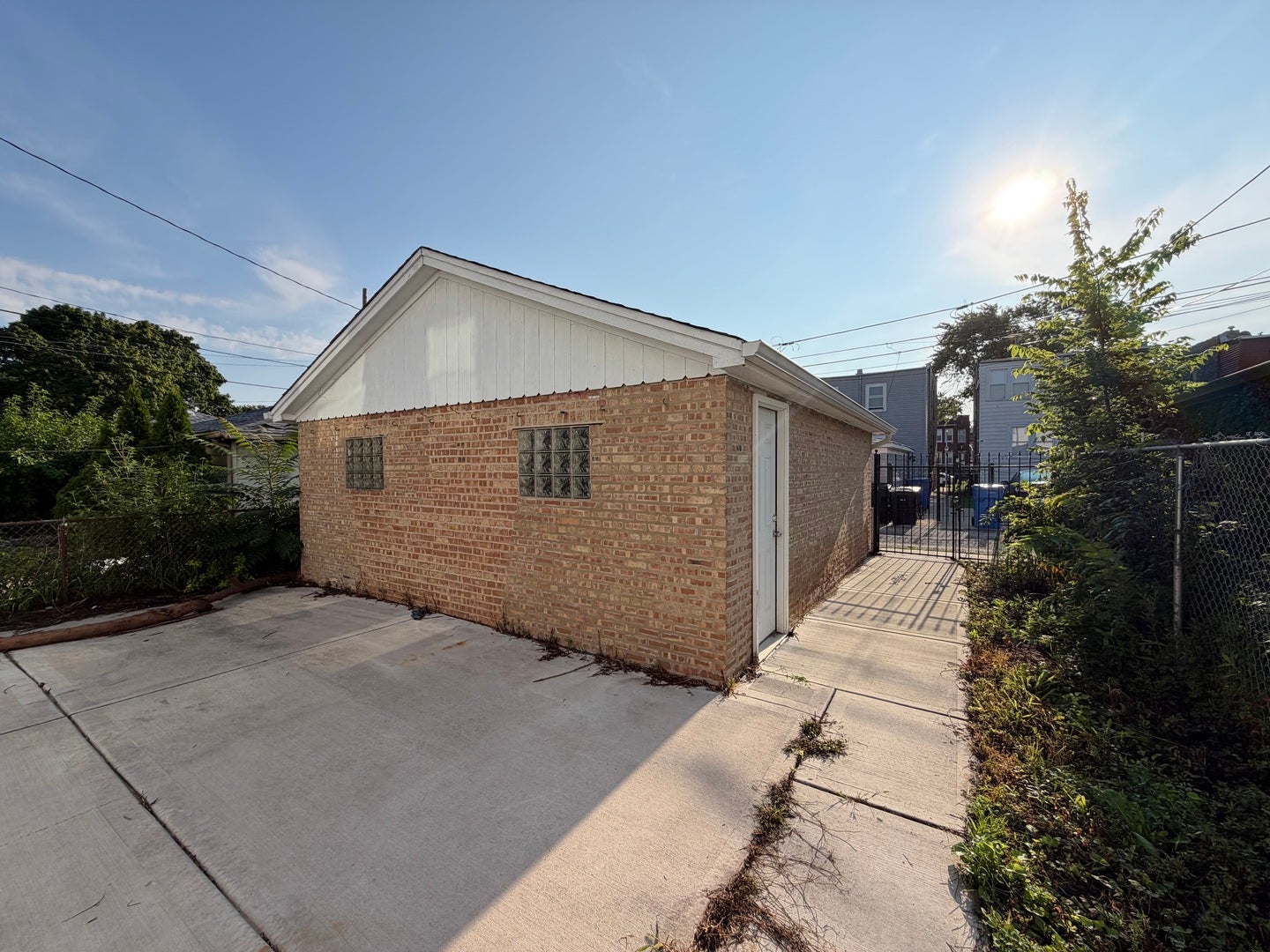 1749 N Meade Avenue