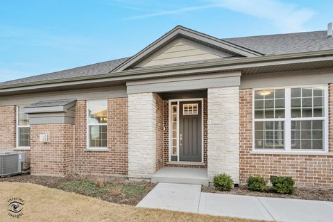 Photo of 19209 Buncrana Circle, Tinley Park, IL 60487 (MLS # 12534887)