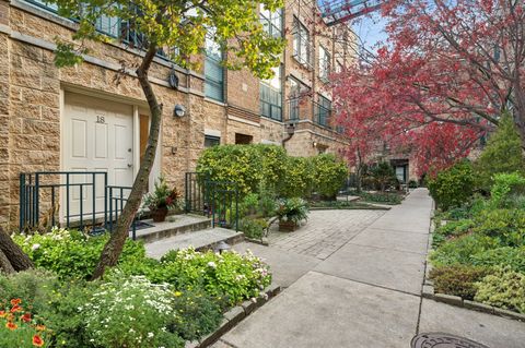 Tiny photo for 2501 N Wayne Avenue #18, Chicago, IL 60614 (MLS # 12501008)