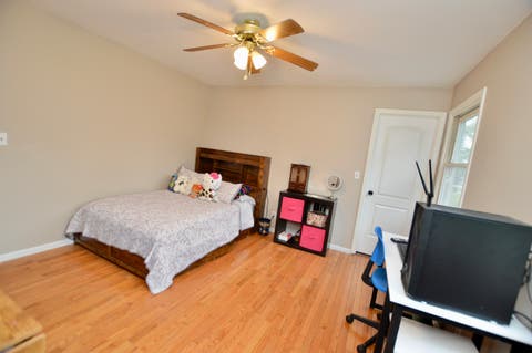 Tiny photo for 2711 Old Oak Drive, McHenry, IL 60050 (MLS # 12635981)