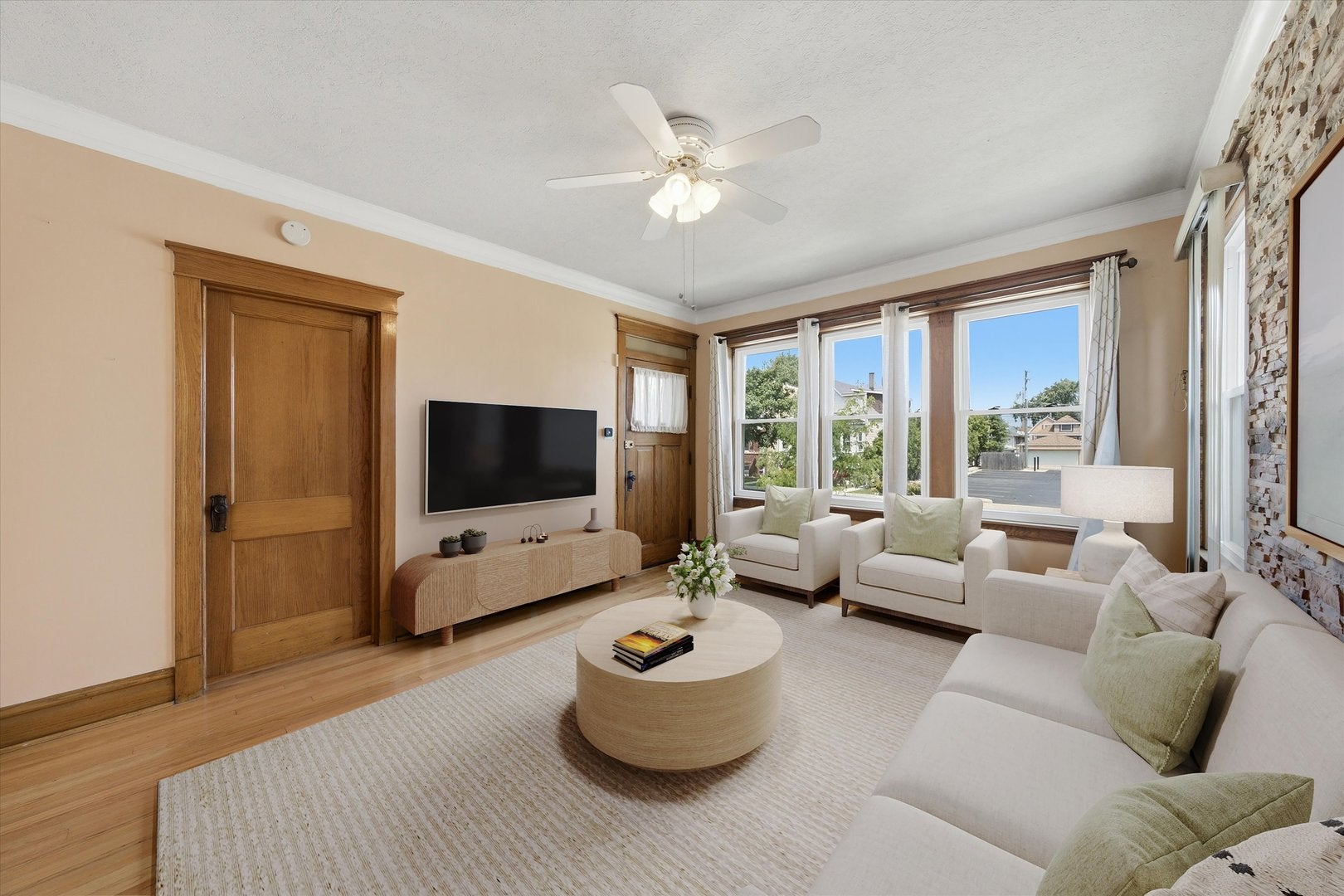4815 W 24th Place