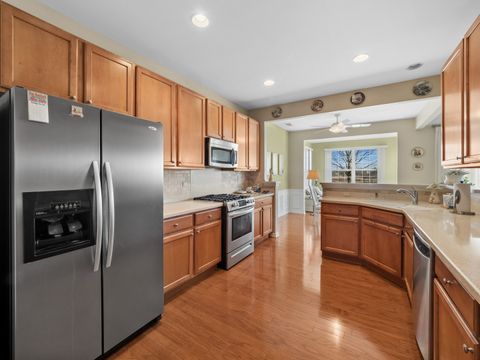 Tiny photo for 2791 Beacon Point Circle, Elgin, IL 60124 (MLS # 12593171)