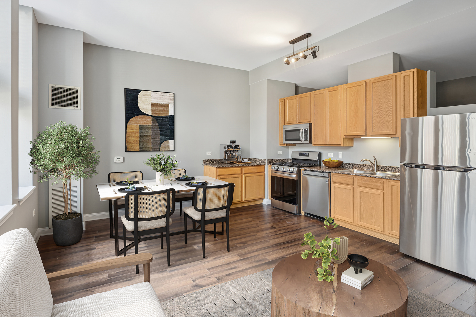 8 W MONROE Street 1405