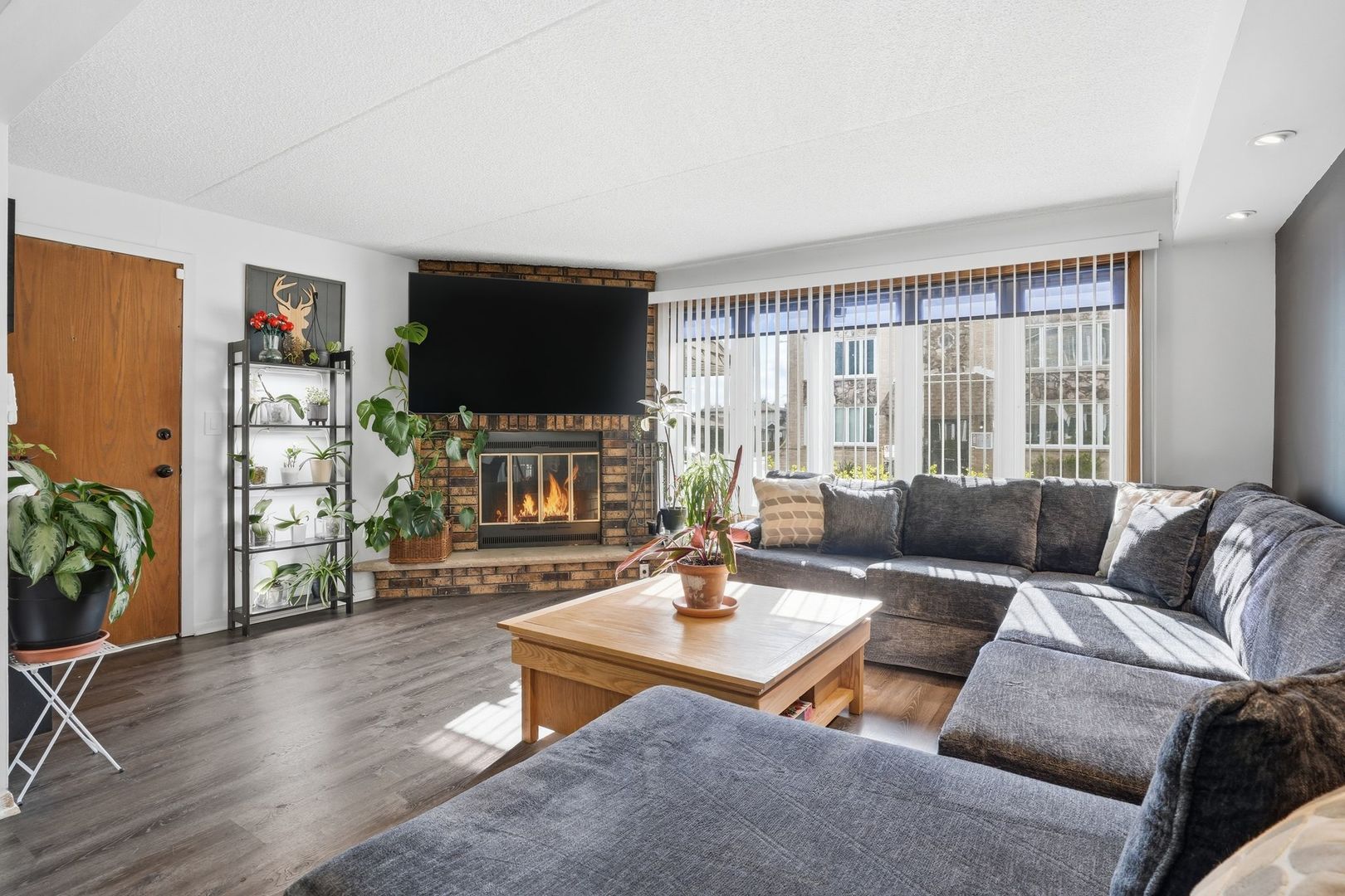 6257 S Newland Avenue 1N