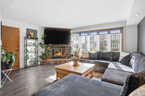 Tiny photo for 6257 S Newland Avenue #1N, Chicago, IL 60638 (MLS # 12616460)