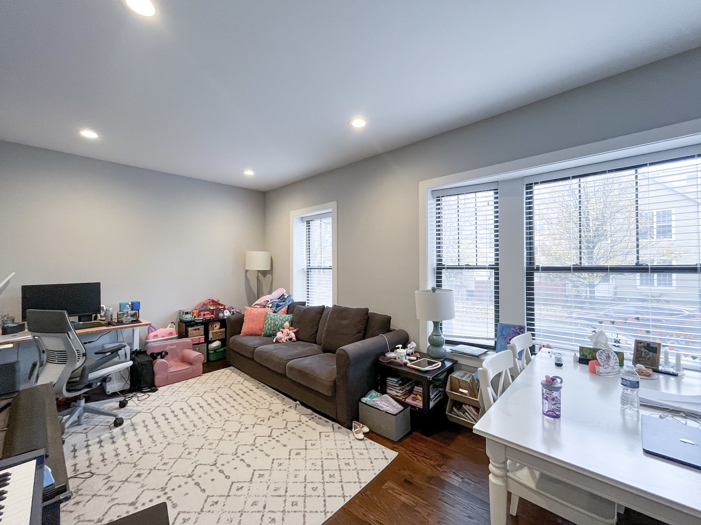 1750 W Summerdale Avenue 1