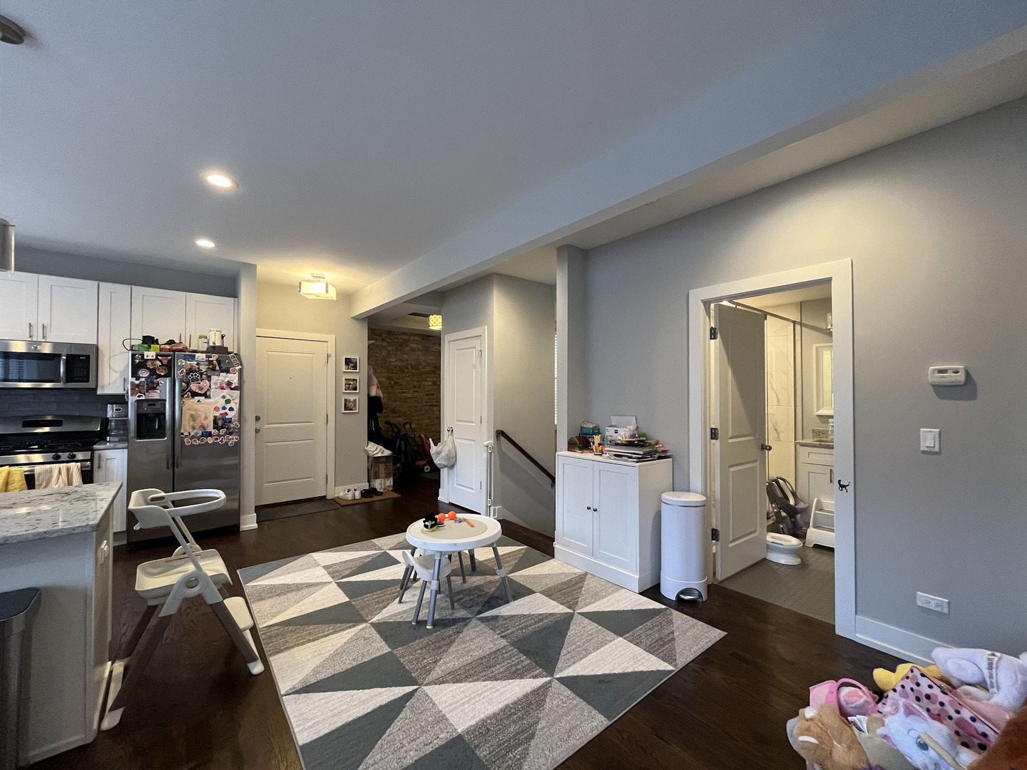 1750 W Summerdale Avenue 1