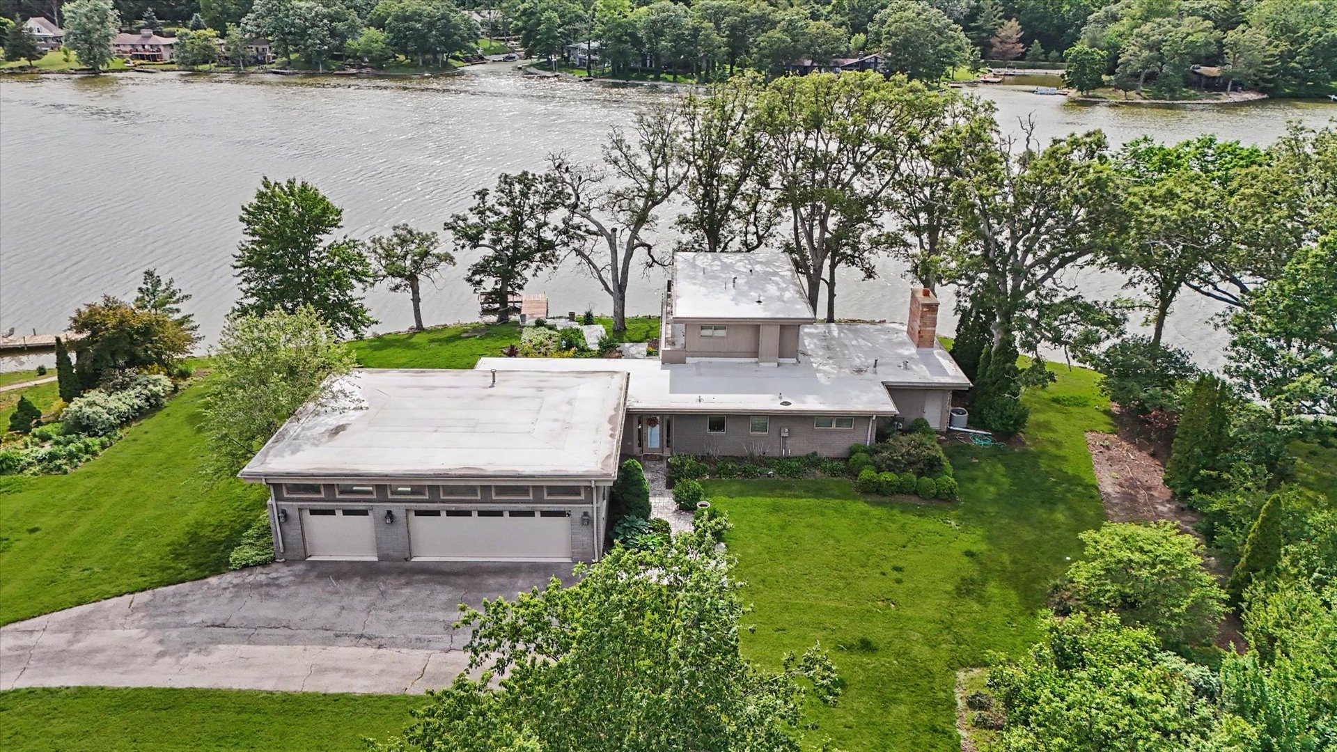 448 Wolfe Drive