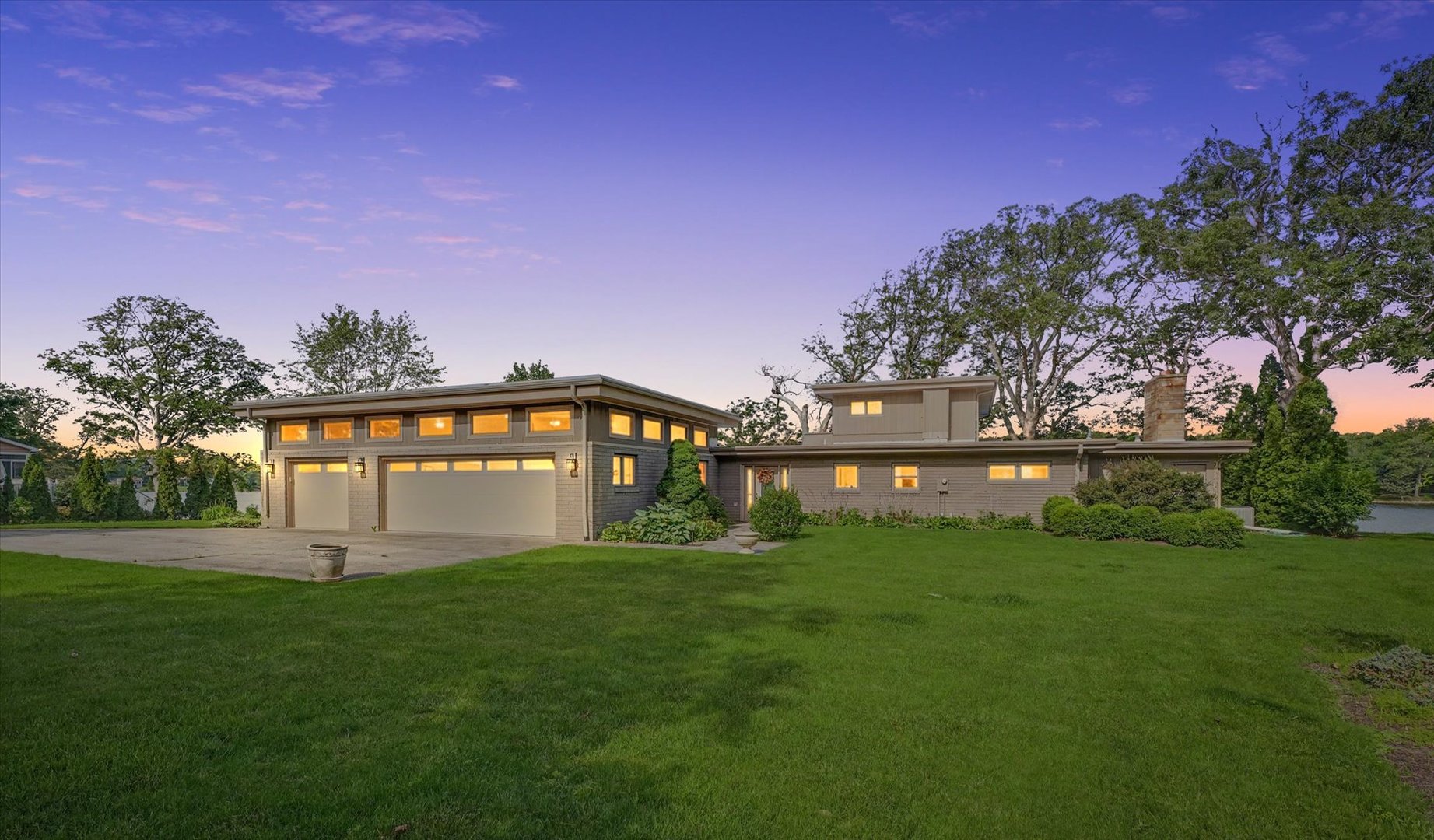 448 Wolfe Drive