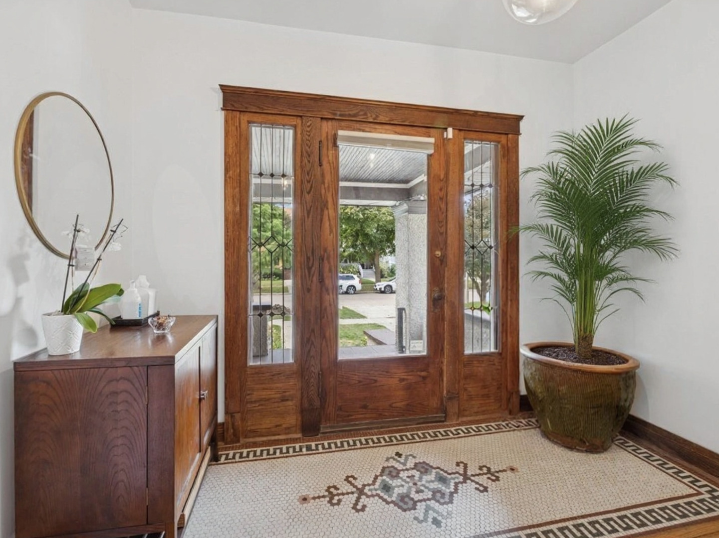 136 S Taylor Avenue