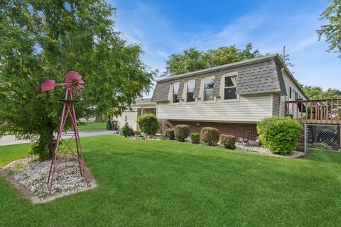 Photo of 330 Shield Court, Bolingbrook, IL 60440 (MLS # 12773558)