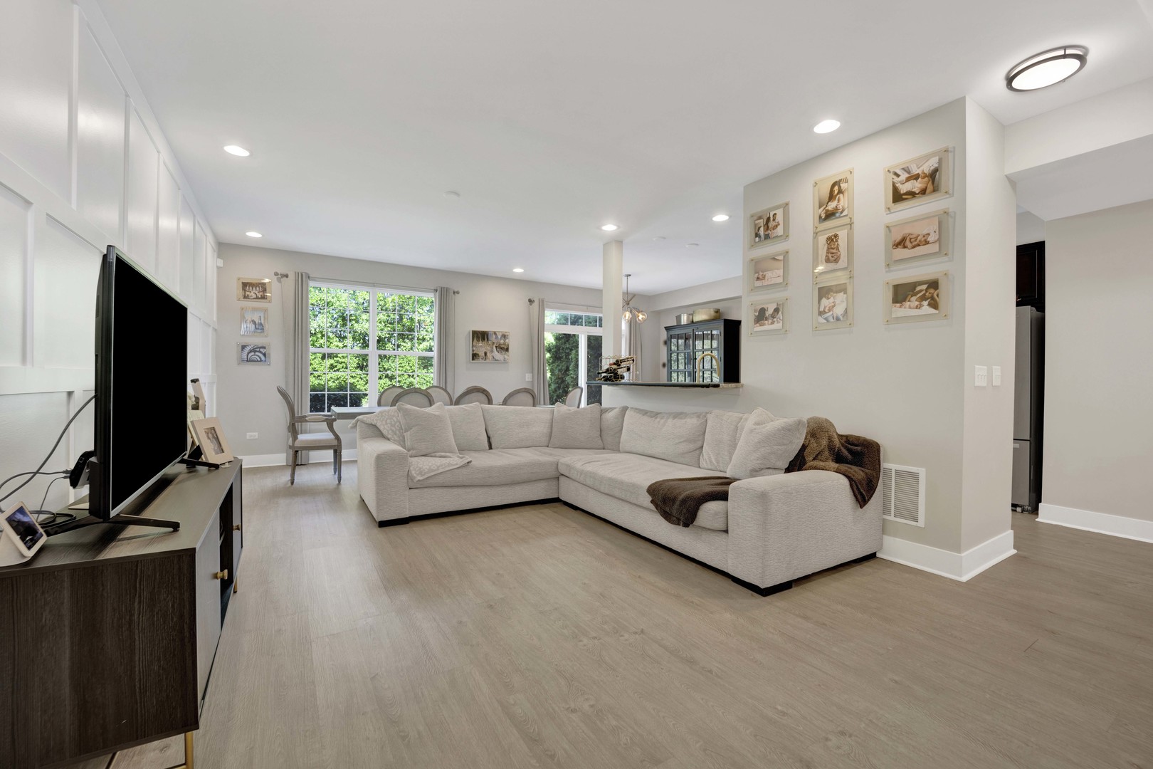 332 Buckingham Court
