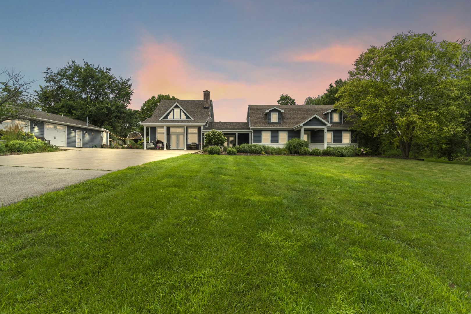 25726 S BLACKBERRY Lane