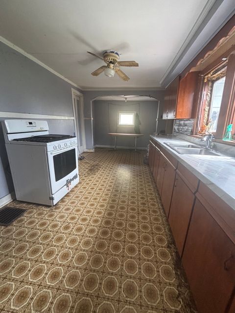 Tiny photo for 639 W Madison Street, Ottawa, IL 61350 (MLS # 12621711)