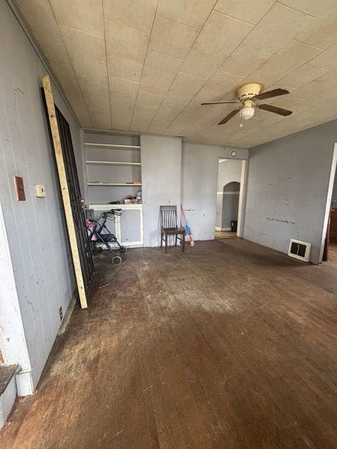 Tiny photo for 639 W Madison Street, Ottawa, IL 61350 (MLS # 12621711)