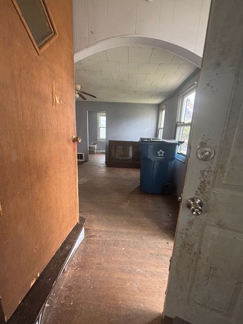 Tiny photo for 639 W Madison Street, Ottawa, IL 61350 (MLS # 12621711)