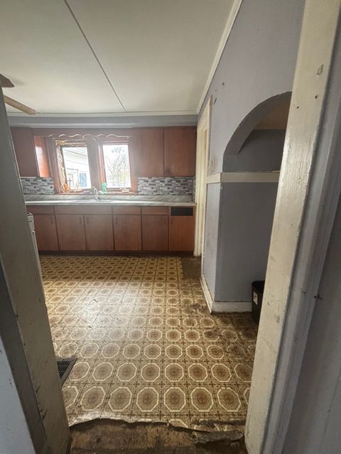 Tiny photo for 639 W Madison Street, Ottawa, IL 61350 (MLS # 12621711)