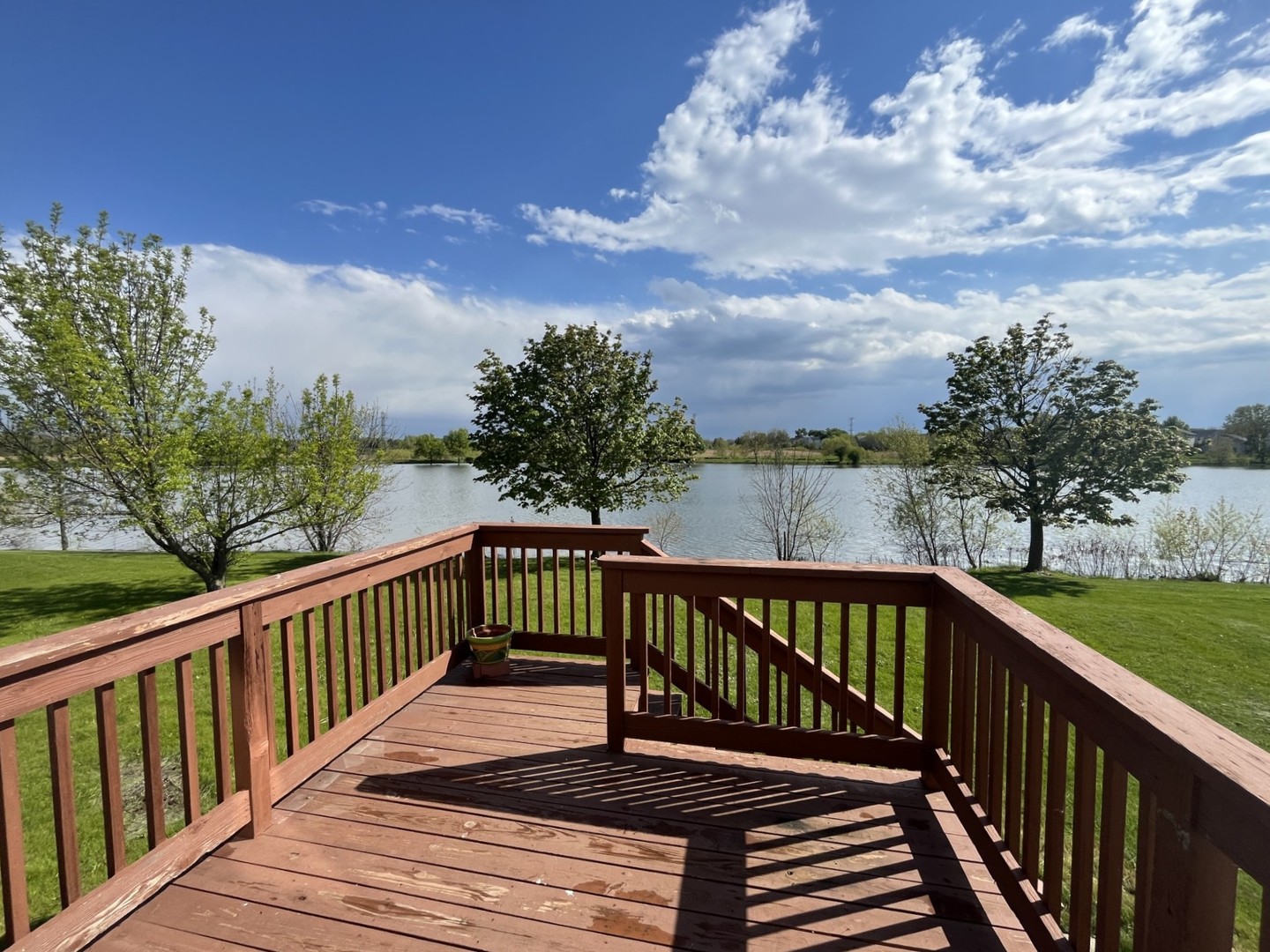 337 W CALDWELL Drive