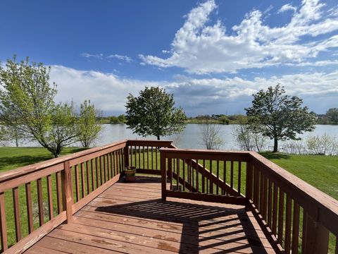 Tiny photo for 337 W CALDWELL Drive, Round Lake, IL 60073 (MLS # 12642478)