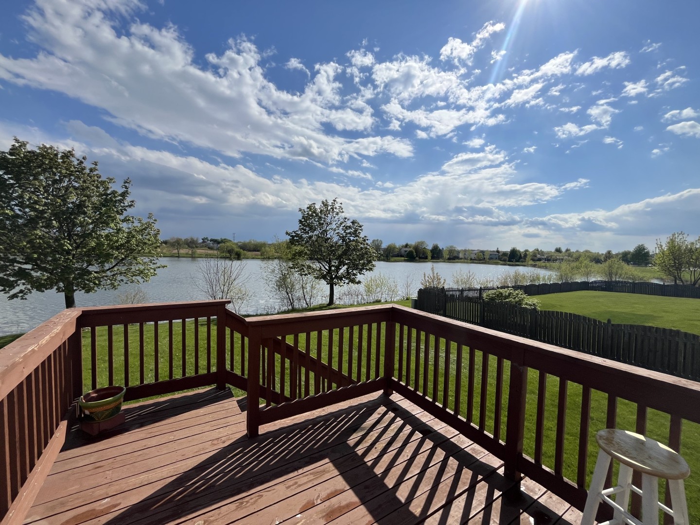 337 W CALDWELL Drive