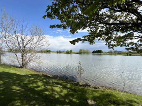 Tiny photo for 337 W CALDWELL Drive, Round Lake, IL 60073 (MLS # 12642478)