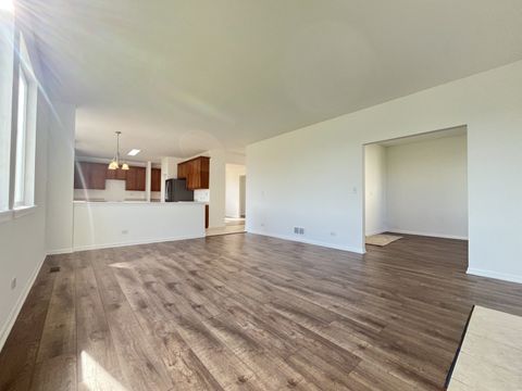 Tiny photo for 337 W CALDWELL Drive, Round Lake, IL 60073 (MLS # 12642478)