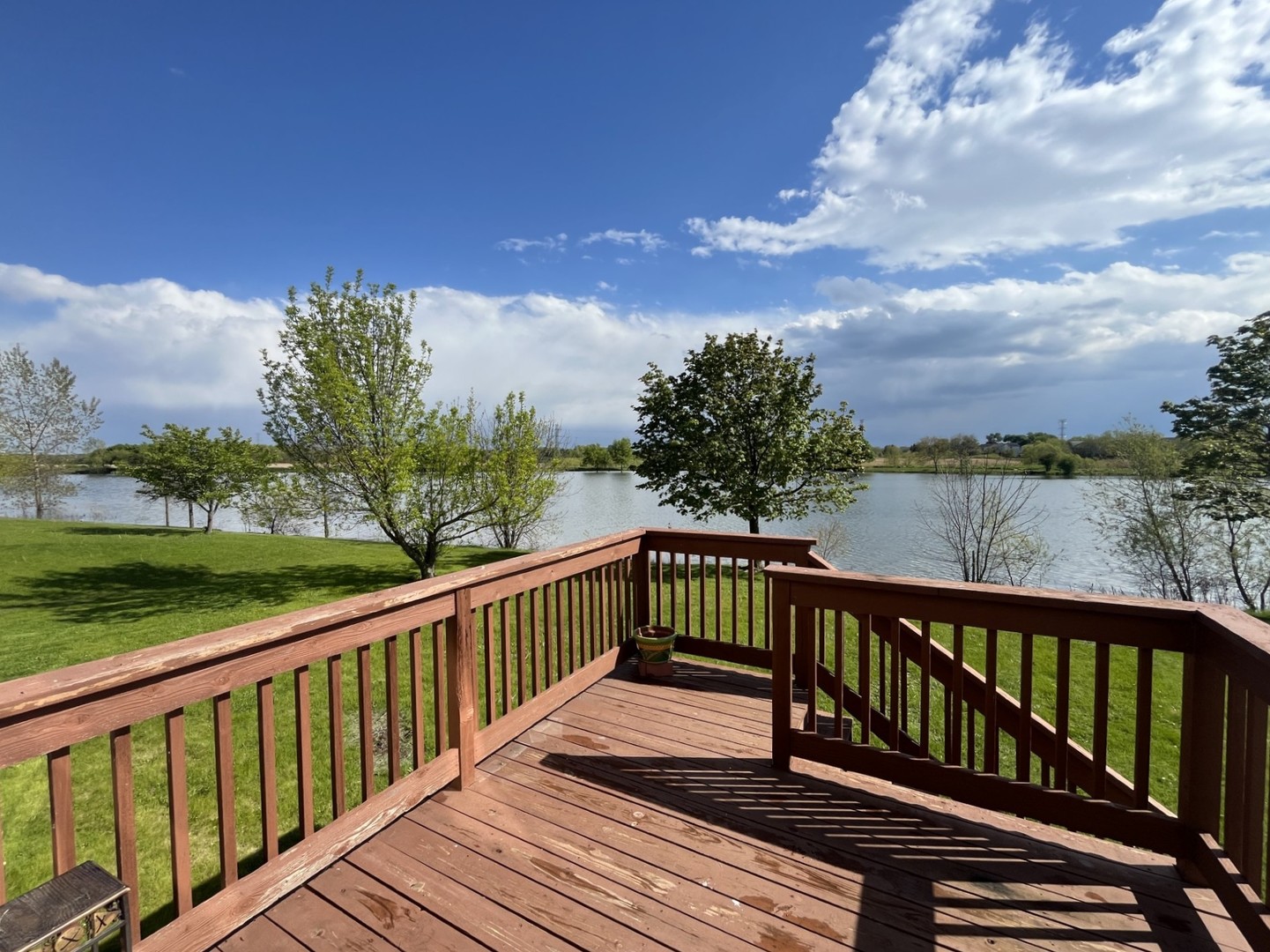 337 W CALDWELL Drive
