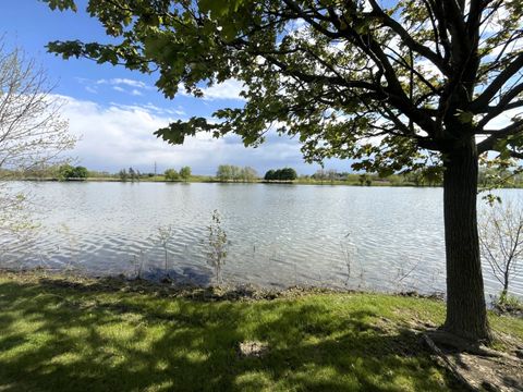 Tiny photo for 337 W CALDWELL Drive, Round Lake, IL 60073 (MLS # 12642478)