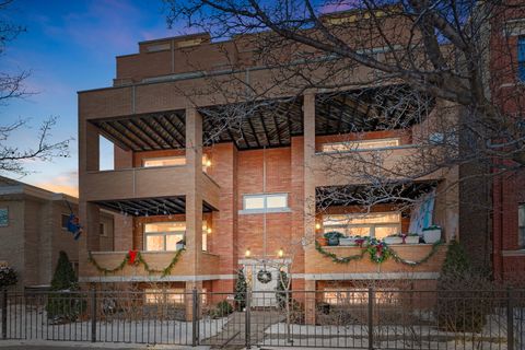 Photo of 4622 N Ashland Avenue #3, Chicago, IL 60640 (MLS # 12560900)