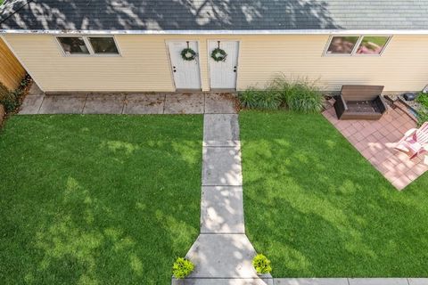 Tiny photo for 4622 N Ashland Avenue #3, Chicago, IL 60640 (MLS # 12560900)