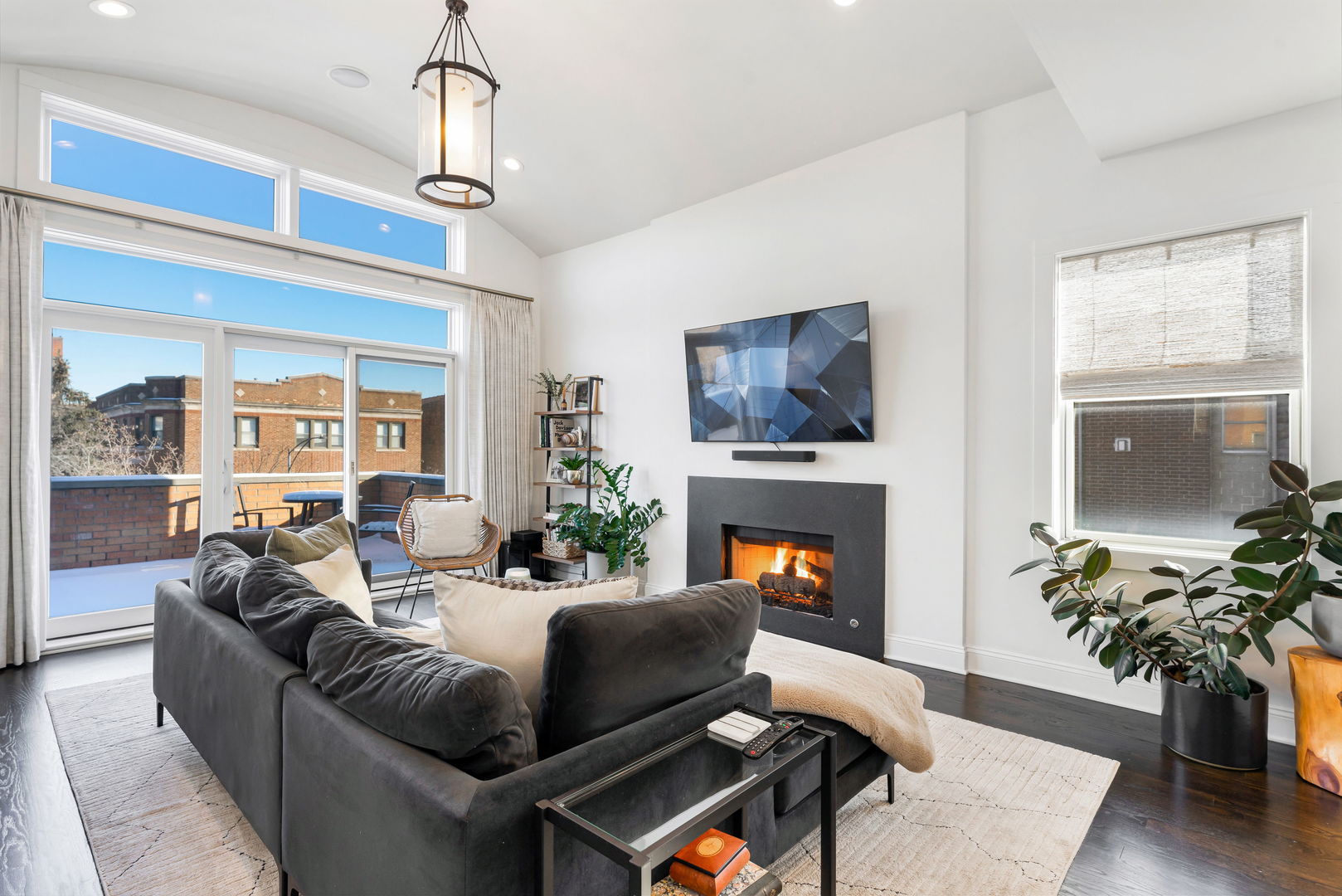 4622 N Ashland Avenue 3