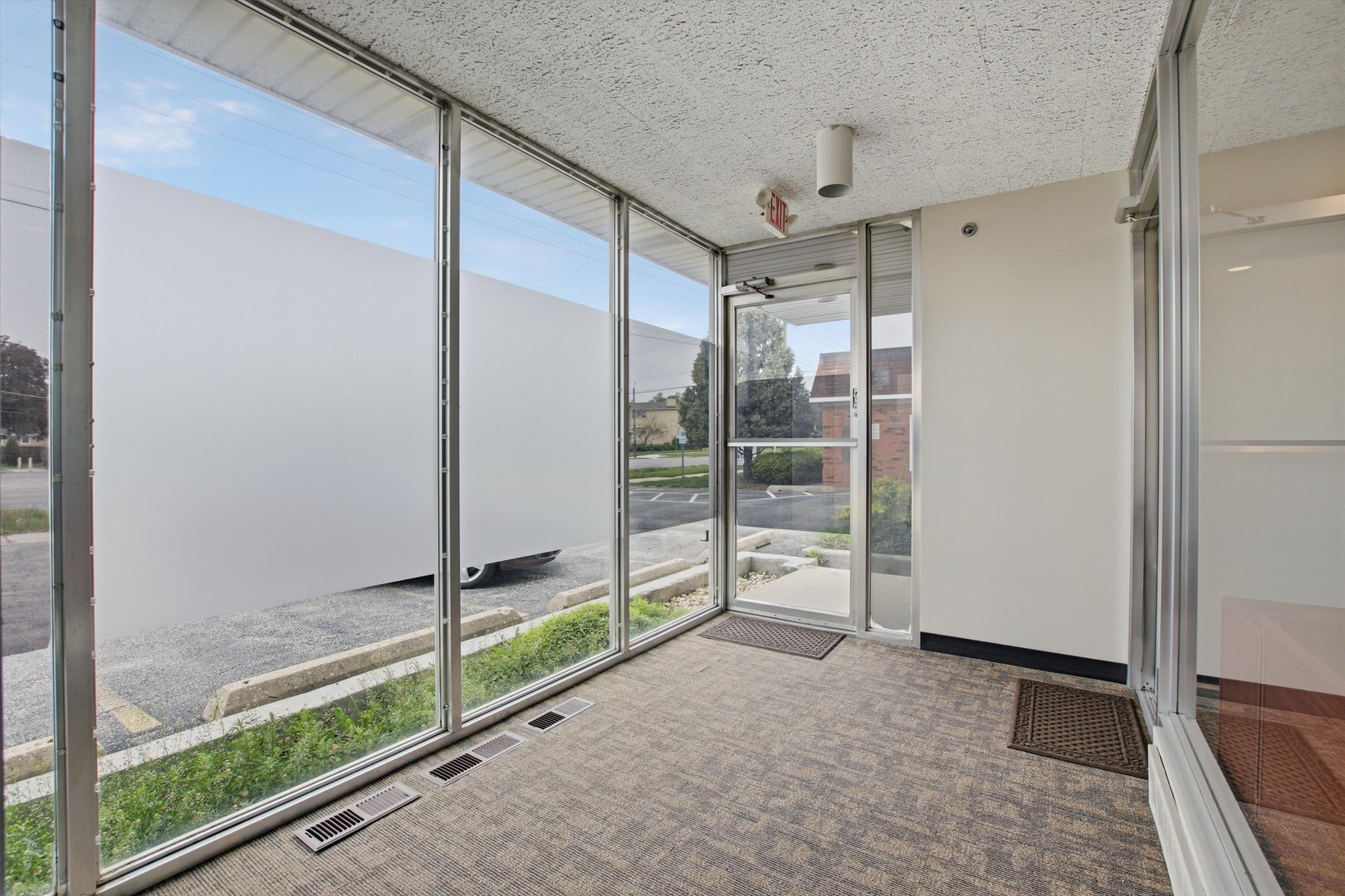 Properties 2 10550 W Cermak Road
