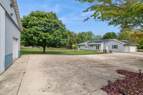 Tiny photo for 43100 N Lewis Avenue, Zion, IL 60099 (MLS # 12477472)