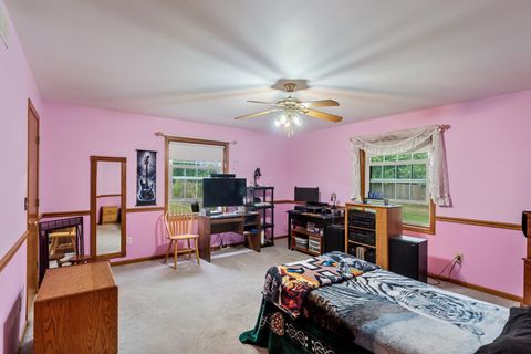 Tiny photo for 43100 N Lewis Avenue, Zion, IL 60099 (MLS # 12477472)